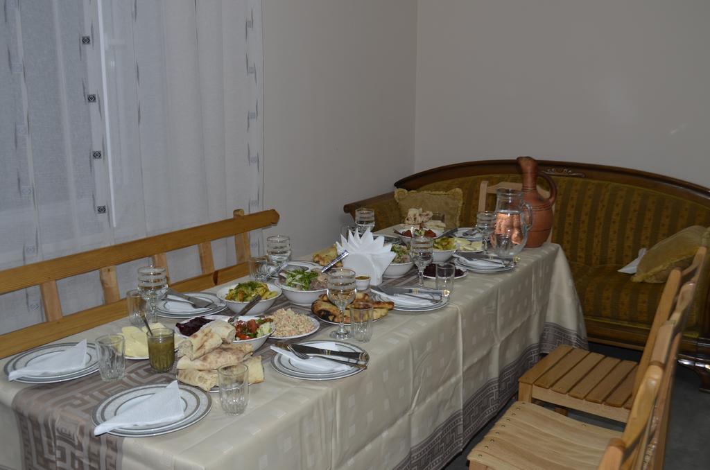 Guest House Gogia Zhabeshi ภายนอก รูปภาพ